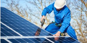 Installation Maintenance Panneaux Solaires Photovoltaïques à Cloue